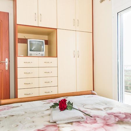 Cozy Flats In An Olive Grove By The Sandy Beach Kánalos Exterior photo