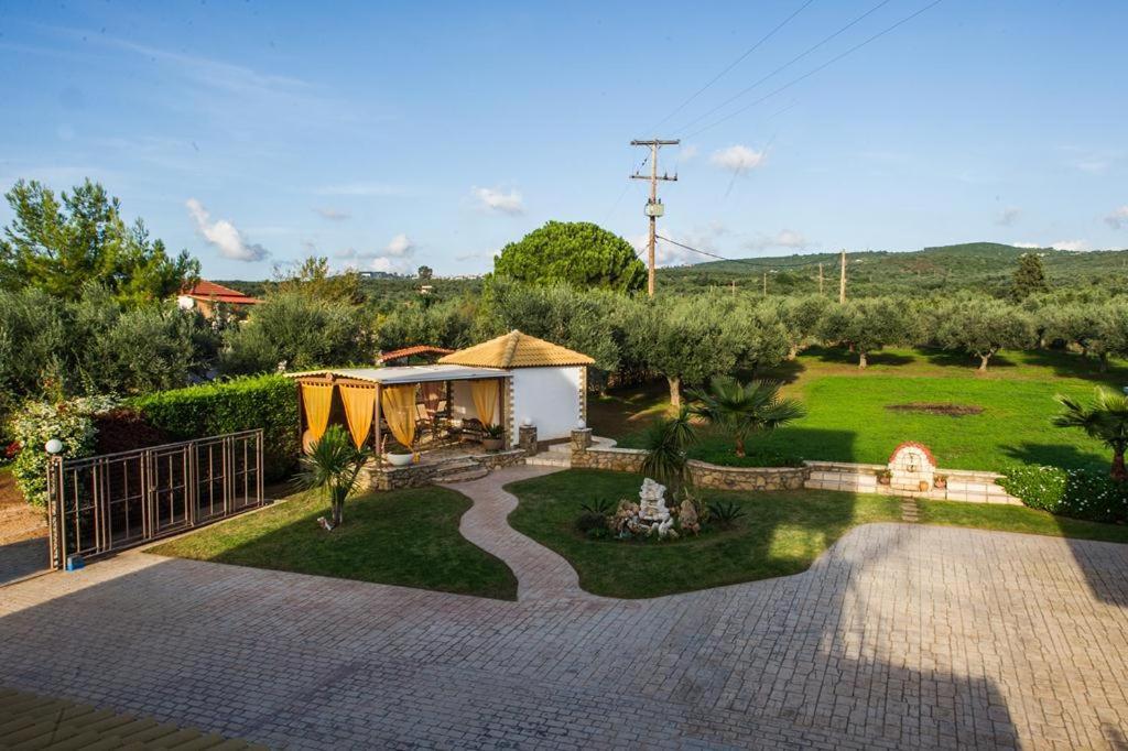Cozy Flats In An Olive Grove By The Sandy Beach Kánalos Exterior photo