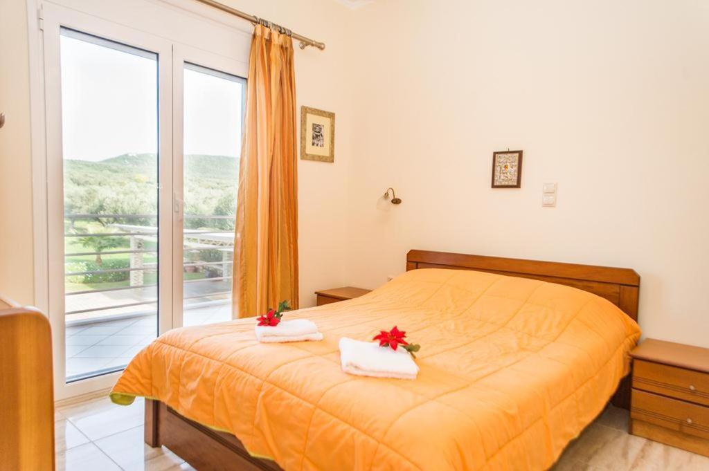 Cozy Flats In An Olive Grove By The Sandy Beach Kánalos Exterior photo