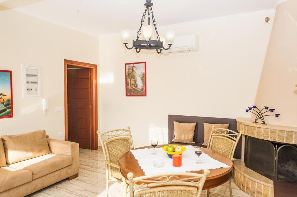 Cozy Flats In An Olive Grove By The Sandy Beach Kánalos Exterior photo