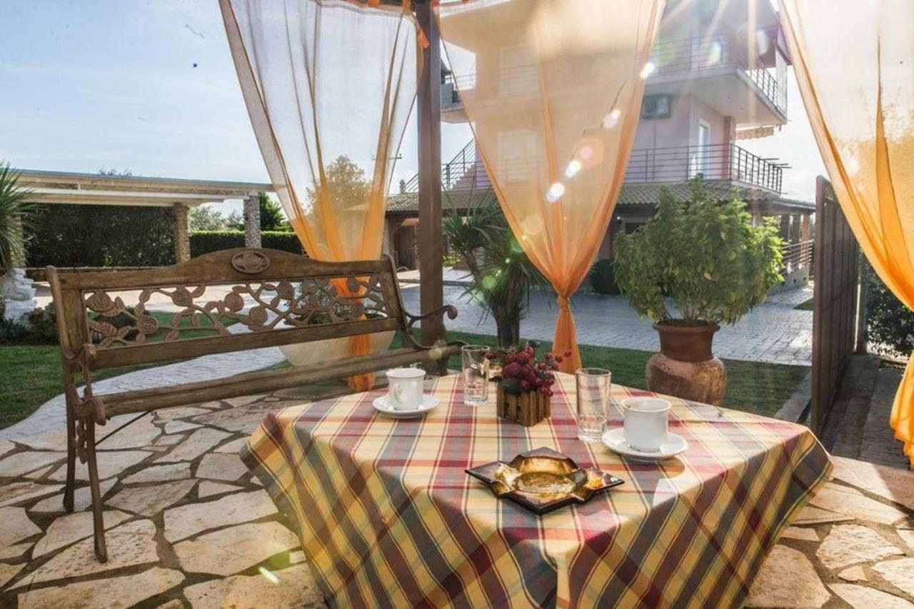 Cozy Flats In An Olive Grove By The Sandy Beach Kánalos Exterior photo